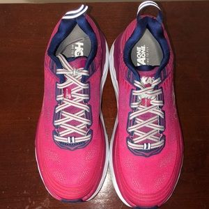 New Women’s Hoka One One Bondi 6 size 9